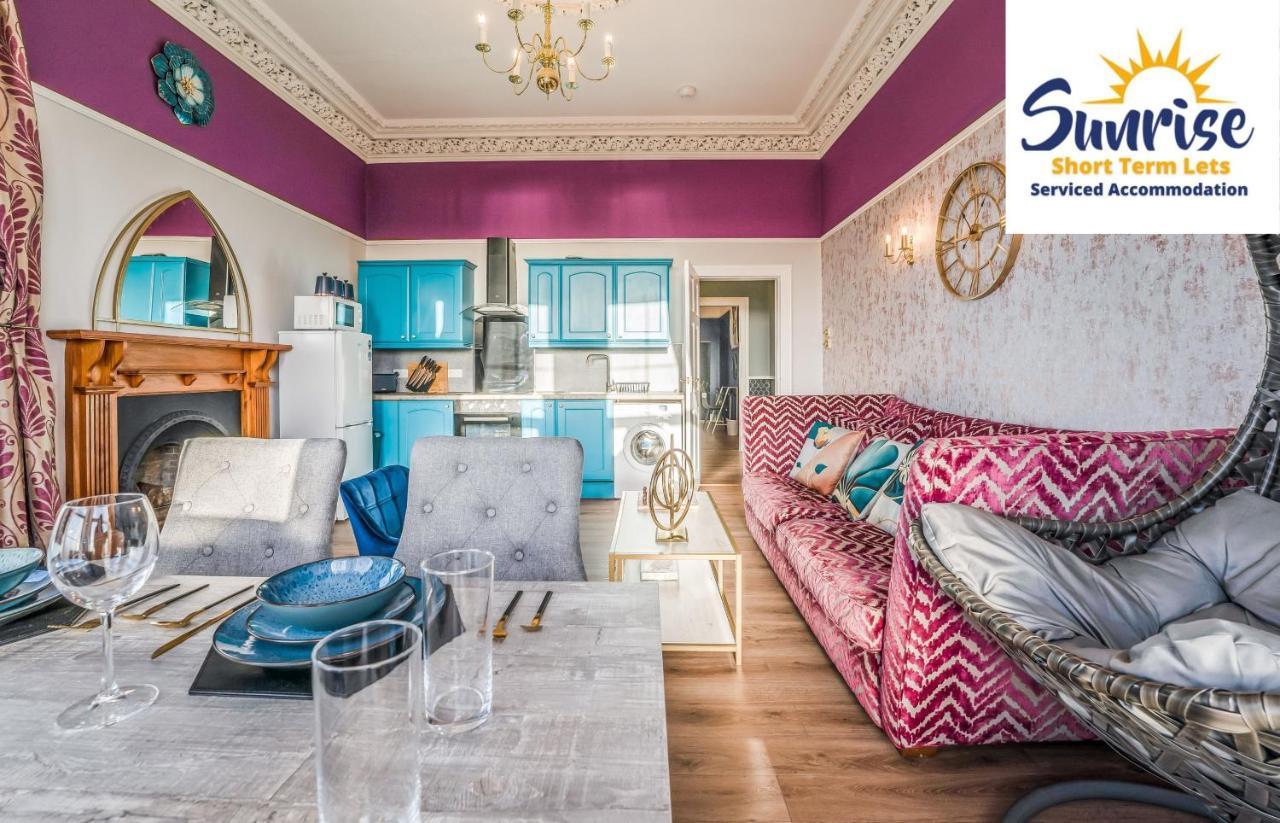 Presidential Riverside Apartment: Luxury Family Stay Dundee Exterior photo